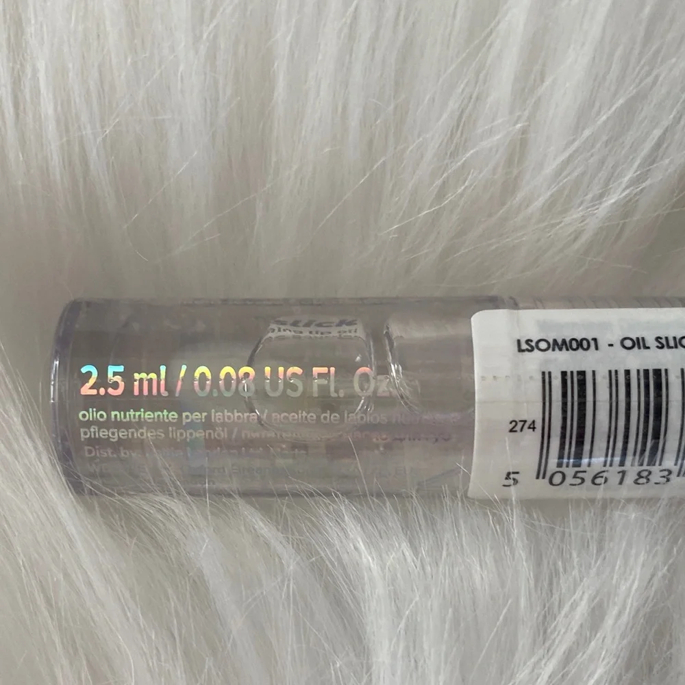 New Lottie London vanilla whip lip oil - Picture 3 of 9